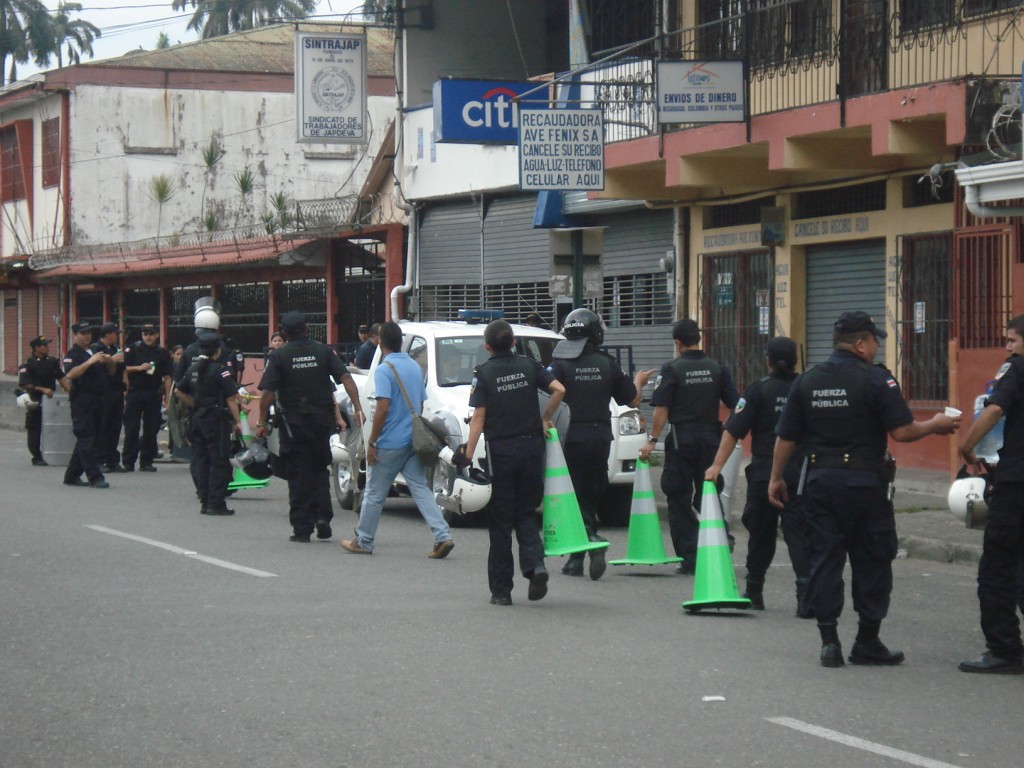 Sixty police officers barricaded the streets and stormed the SINTRAJAP longshore union hall in Limon, Costa Rica, on May 26, 2010.