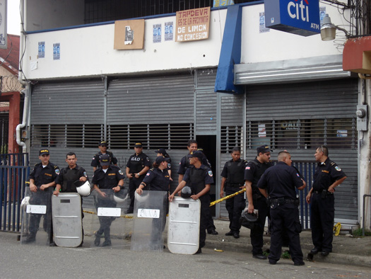 SINTRAJAP Costa Rican dockworkers union invaded by police in 2010