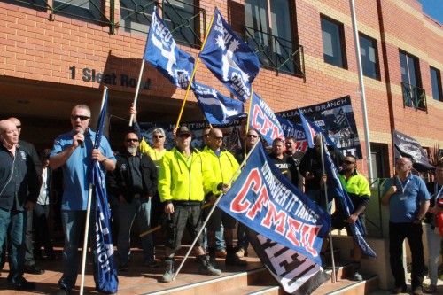 Big-Bob-at-MUNZ-rally-against-Chevron-Perth-5.12.15