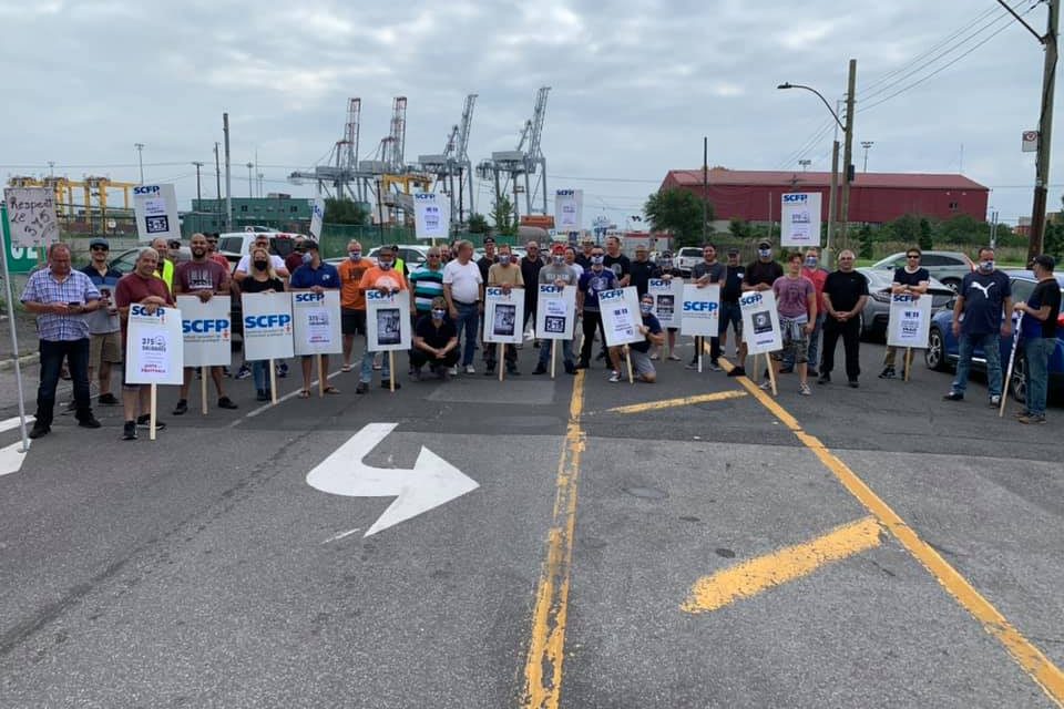 Port of Montreal dockworkers launch unlimited strike