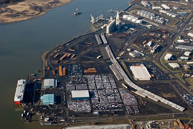 Port of Grays Harbor ends July strong, credits ‘top notch’ ILWU workers with strong grain results