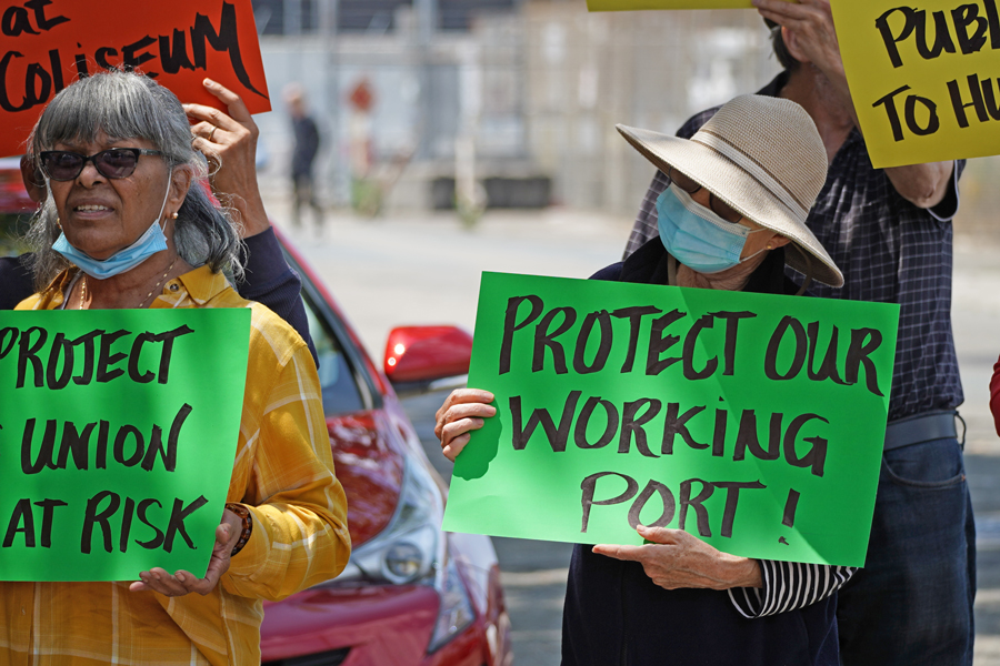 Oakland longshore workers, teachers join forces to combat city’s privatization of schools, marine terminal